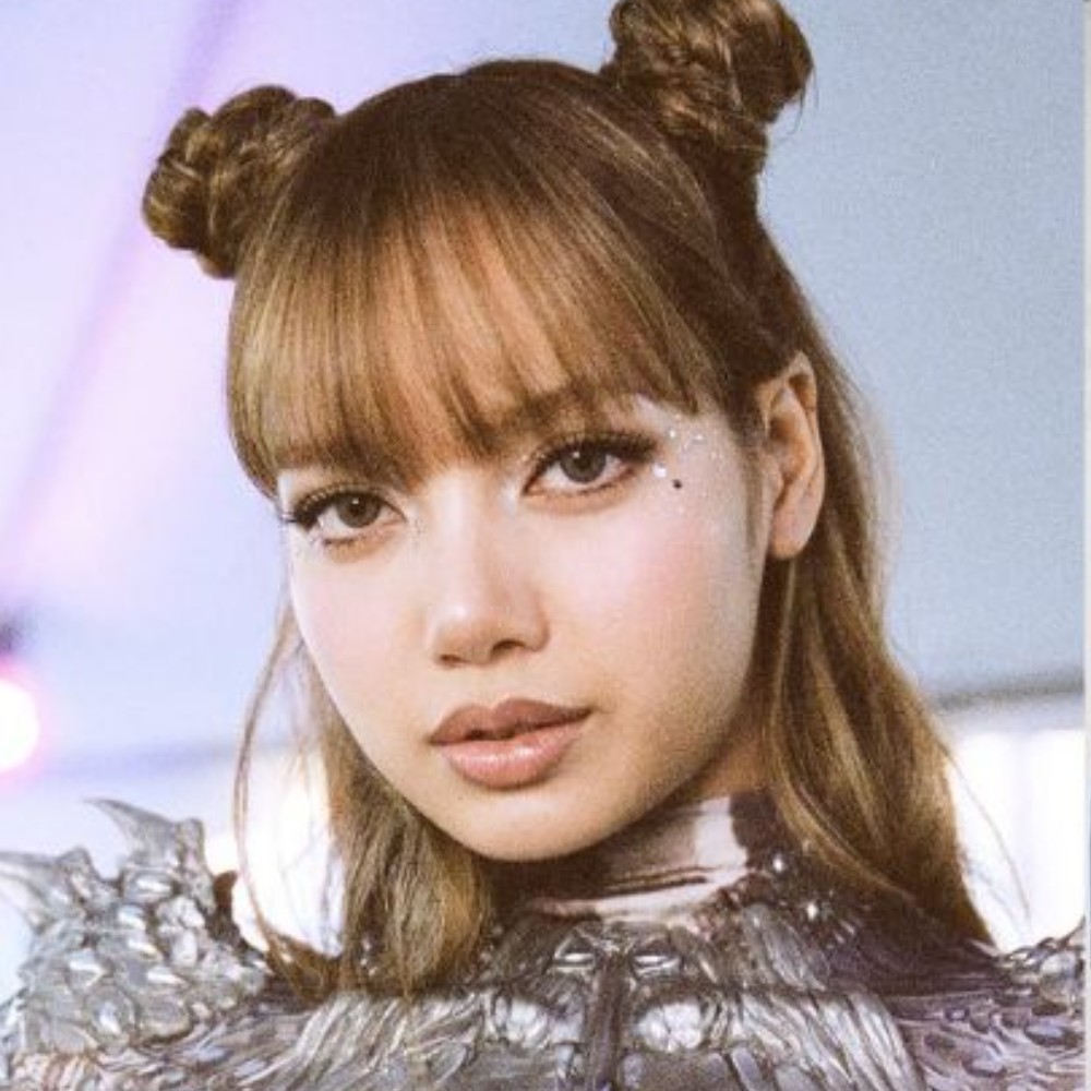 BLACKPINK's Lisa to collaborate with Maroon 5 after Coachella 2025 success? Fans spot social media hints