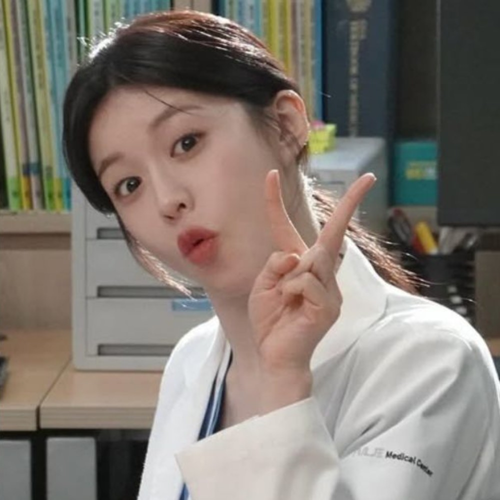 Where have you seen Resident Playbook's Go Yoon Jung before? Learn about actress' career in Moving, Alchemy of Souls, and more