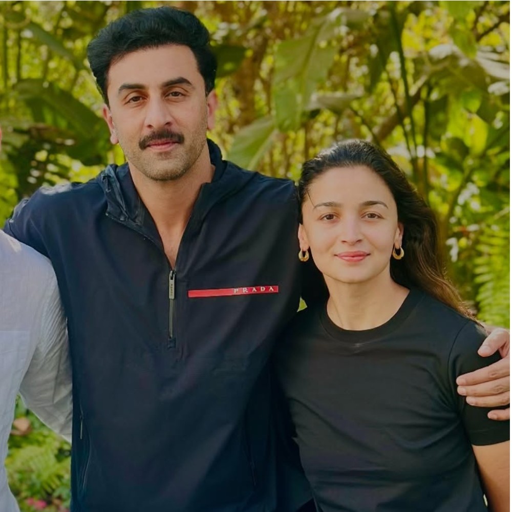 Ranbir Kapoor holds Alia Bhatt close in UNSEEN PICS from Jamnagar; their glow is magnetic
