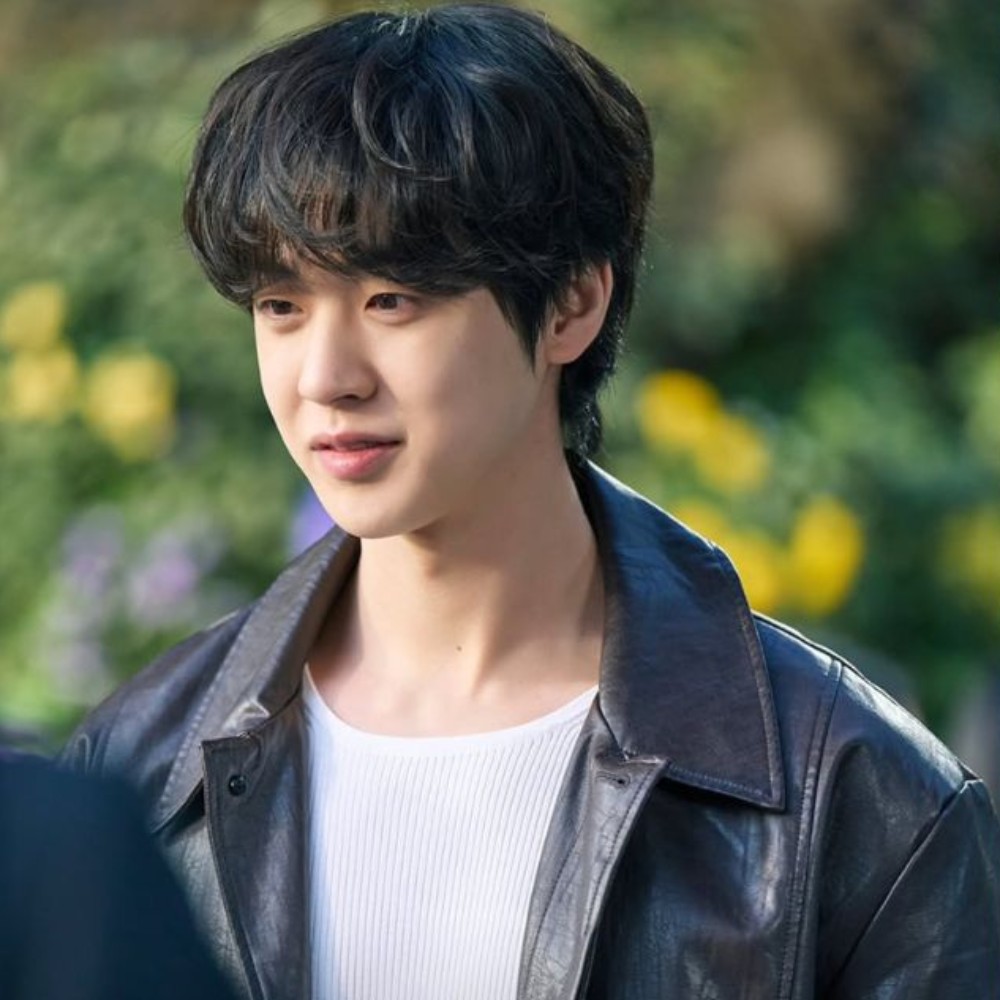 Crushology 101's Kim Hyun Jin confirmed to lead rom-com Love Phobia with Yeonwoo; know premiere date and character details