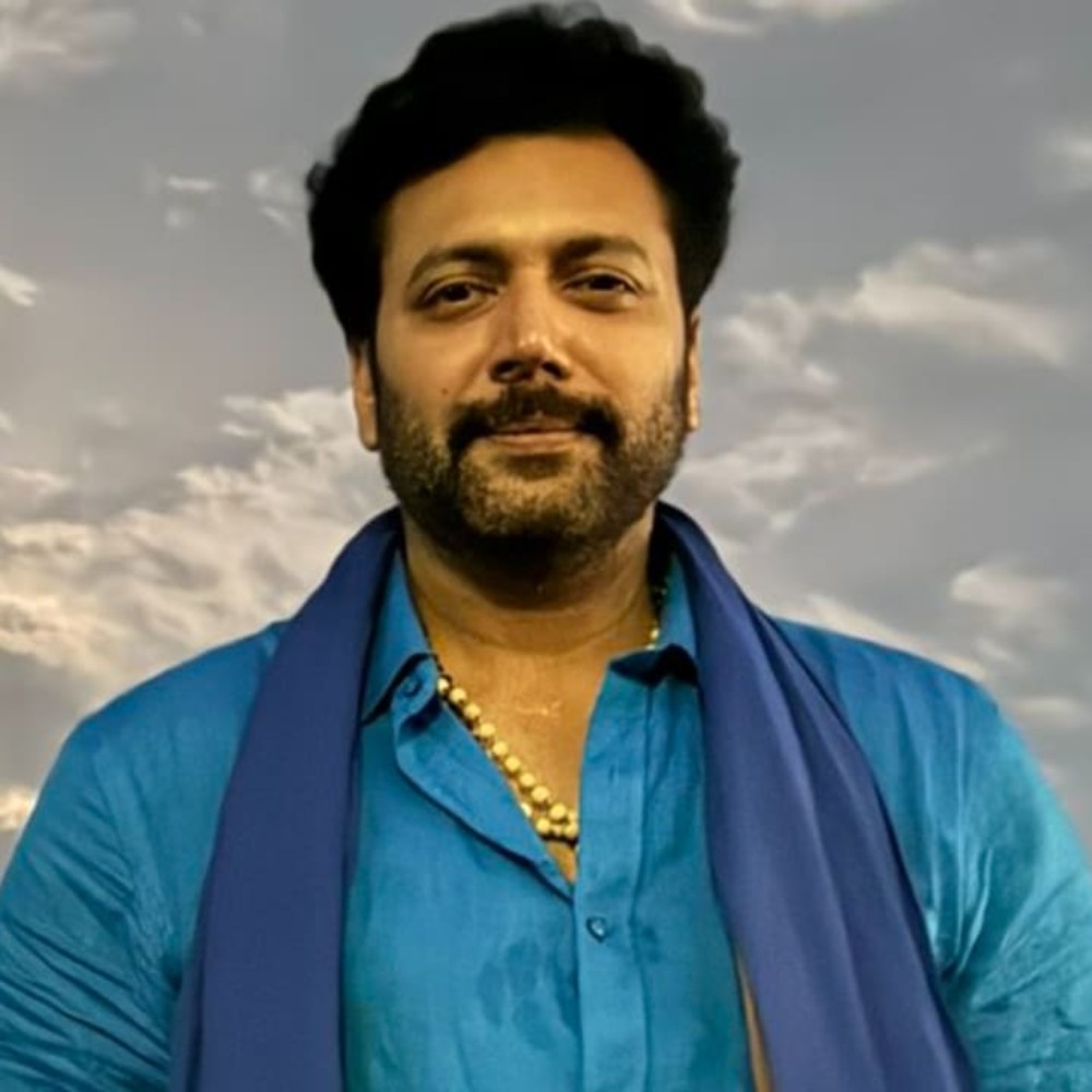 Ravi Mohan takes on a devotional appearance as he prepares for his pilgrimage to Sabarimala temple; see PIC