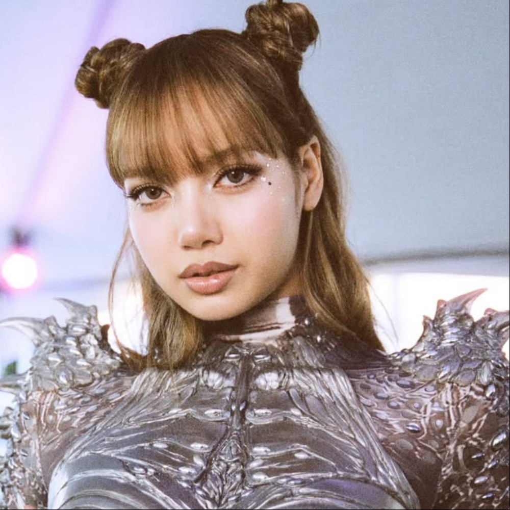 Watch: BLACKPINK's Lisa's rumored boyfriend Frédéric Arnault’s reaction to Moonlit Floor lyric about him at Coachella 2025