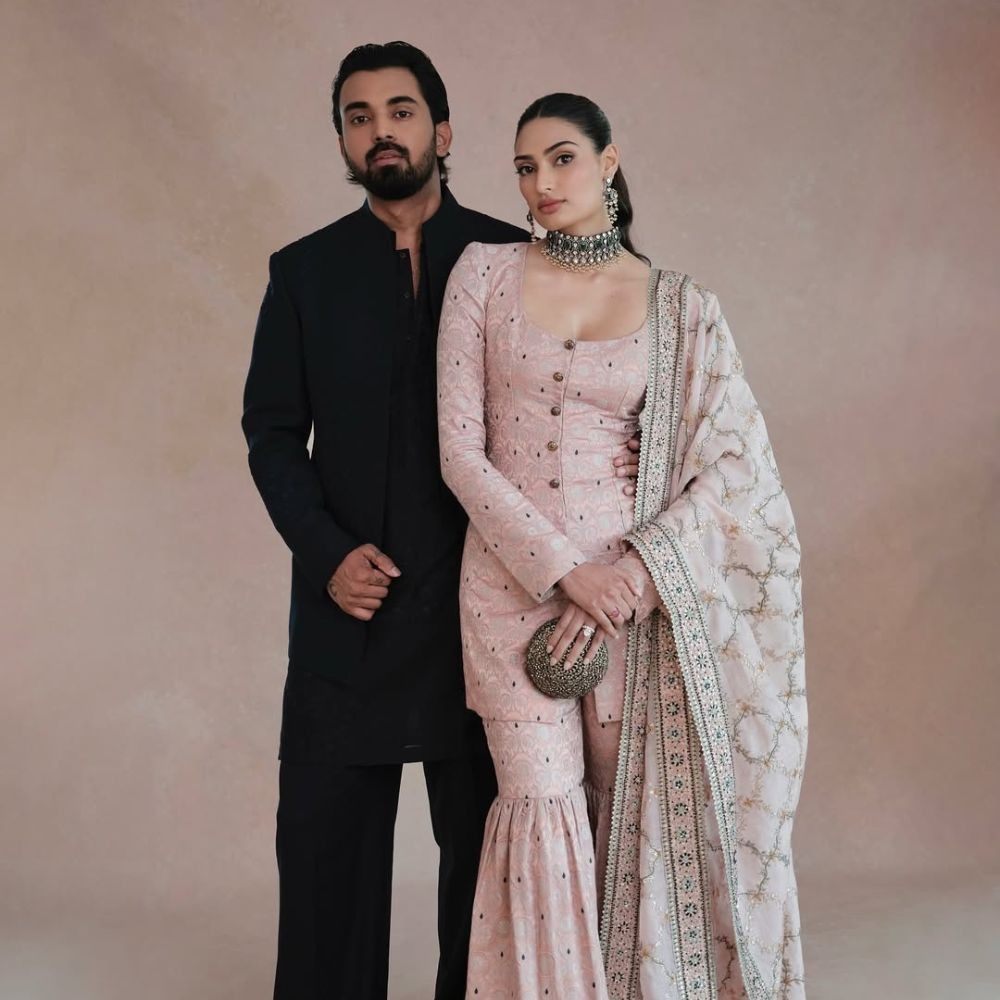 Bollywood Newswrap, April 18: Athiya Shetty-KL Rahul reveal baby's name; Aamir Khan-Gauri Spratt chill with Junaid Khan, Shikhar Dhawan and his rumored GF 