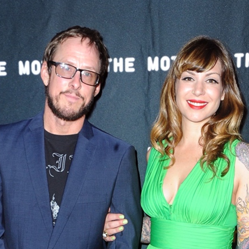 Weezer’s Scott Shriner Breaks Silence After Wife Jillian Lauren’s Arrest and Shooting: ‘Thank You For…’