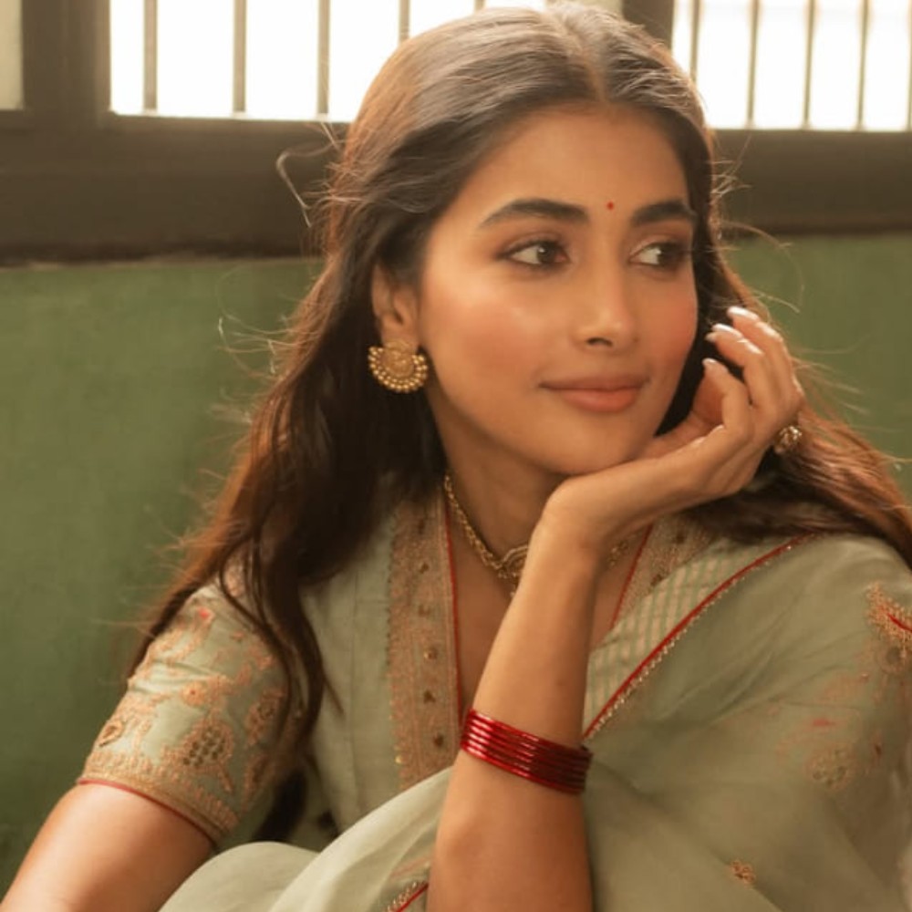Retro: ‘Was asked to come without makeup,’ says Pooja Hegde about her first meeting with Karthik Subbaraj for Suriya starrer