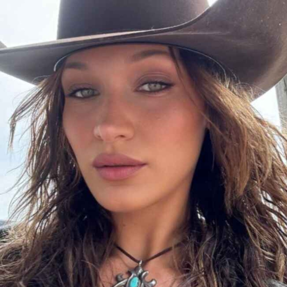 Bella Hadid Shares Never-Before-Seen PHOTOS on Gigi Hadid's 30th Birthday; Calls Khai Her 'Newest Best Friend'