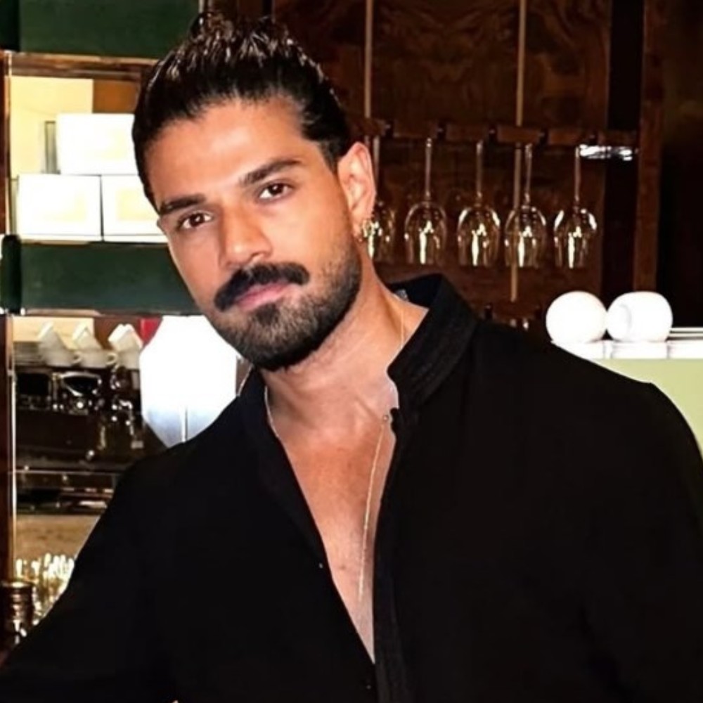Kesari Veer Trailer Launch: Sooraj Pancholi gets emotional as Suniel Shetty offers him support, latter says 'it's like Ahan on screen...'
