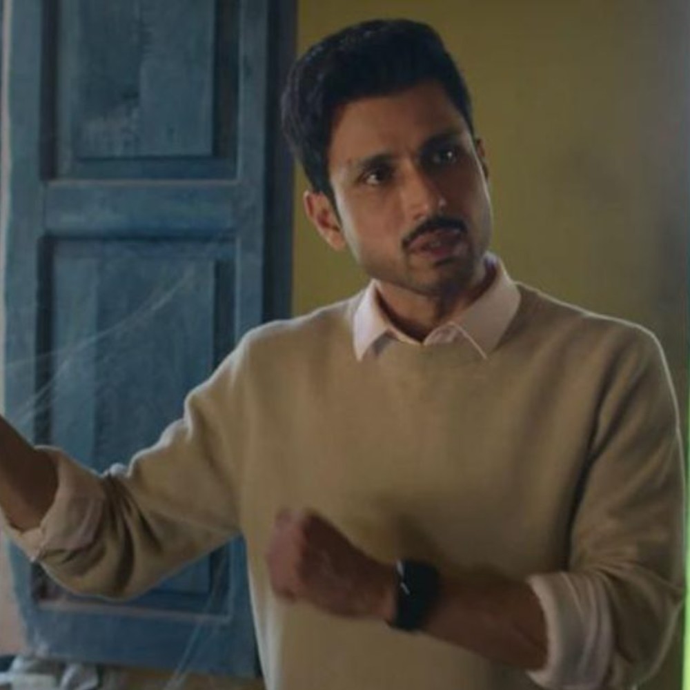 5 reasons why we feel Amol Parashar's Gram Chikitsalay mirrors Jitendra Kumar's Panchayat’s rural charm