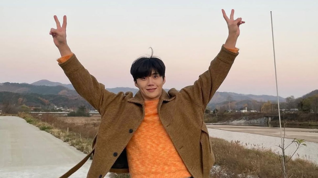 Kim Seon Ho: Credits Kim Seon Ho Instagram Kim Seon Ho: Credits Kim Seon Ho Instagram
