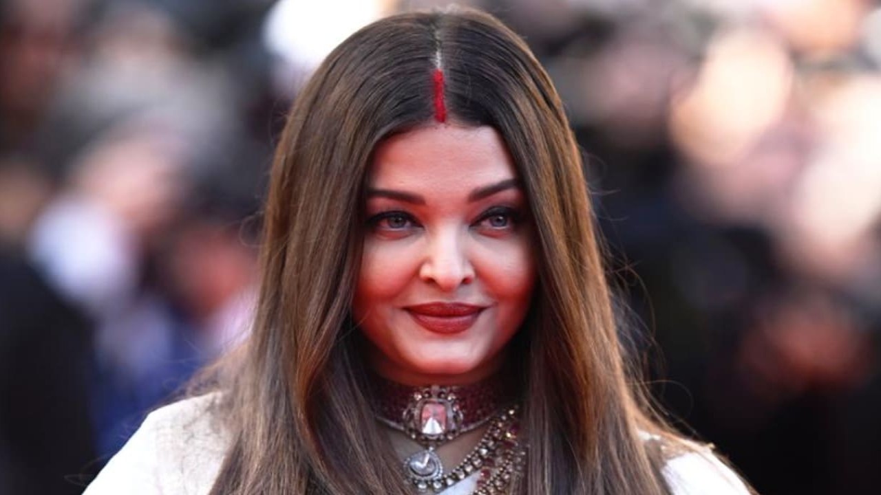 Opinion: Why OG queen Aishwarya Rai Bachchan’s sindoor look at Cannes Film Festival red carpet is ICONIC (PC: Getty Images) Aishwarya Rai Bachchan