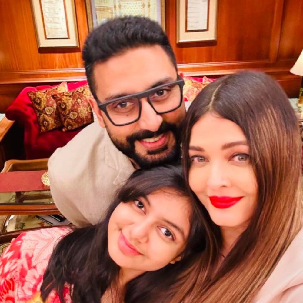 Aishwarya Rai Bachchan grooves to Kajra Re in UNSEEN video from wedding, hubby Abhishek and daughter Aaradhya can’t stop admiring; WATCH