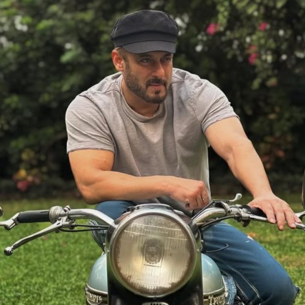 EXCLUSIVE: When Salman Khan had special suggestion for Shefali Jariwala's sensational Kaanta Laga music video directors