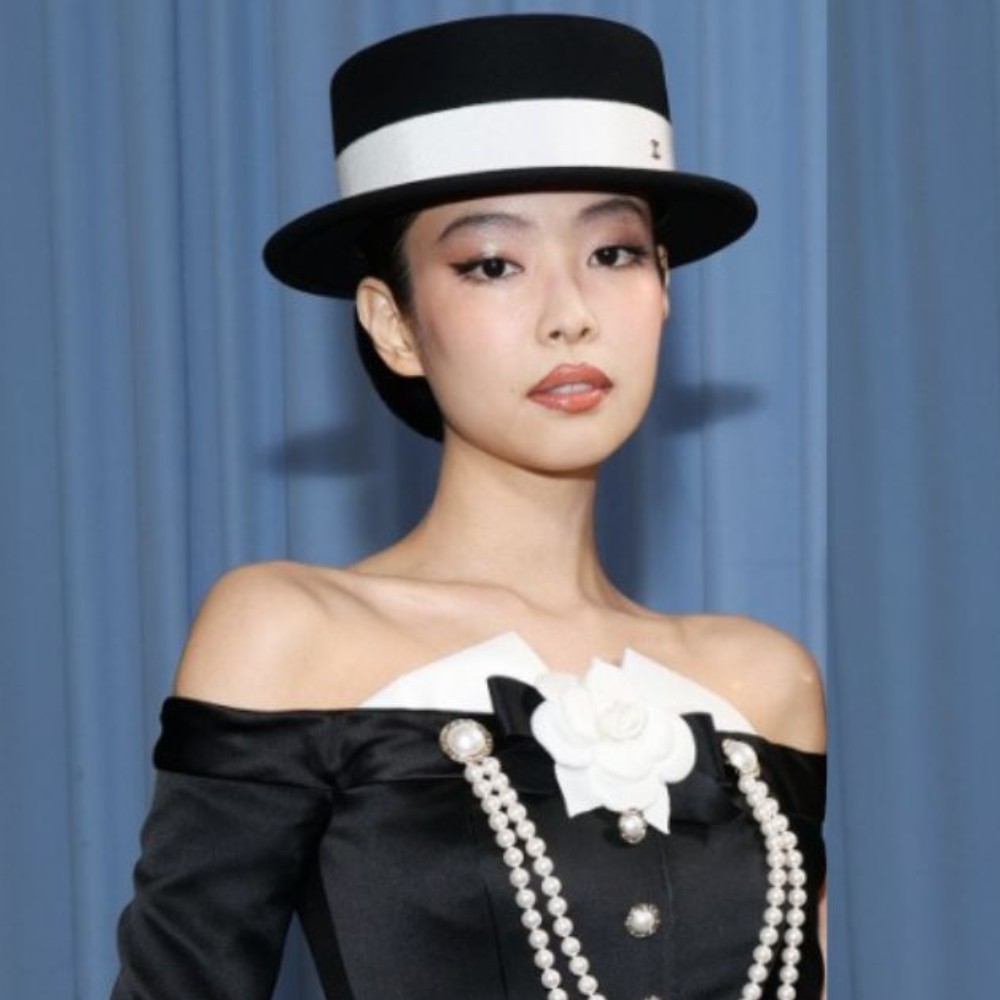 BLACKPINK's Jennie’s Met Gala lacy after-party look receives mixed comments of 'gross' and 'pretty' from netizens