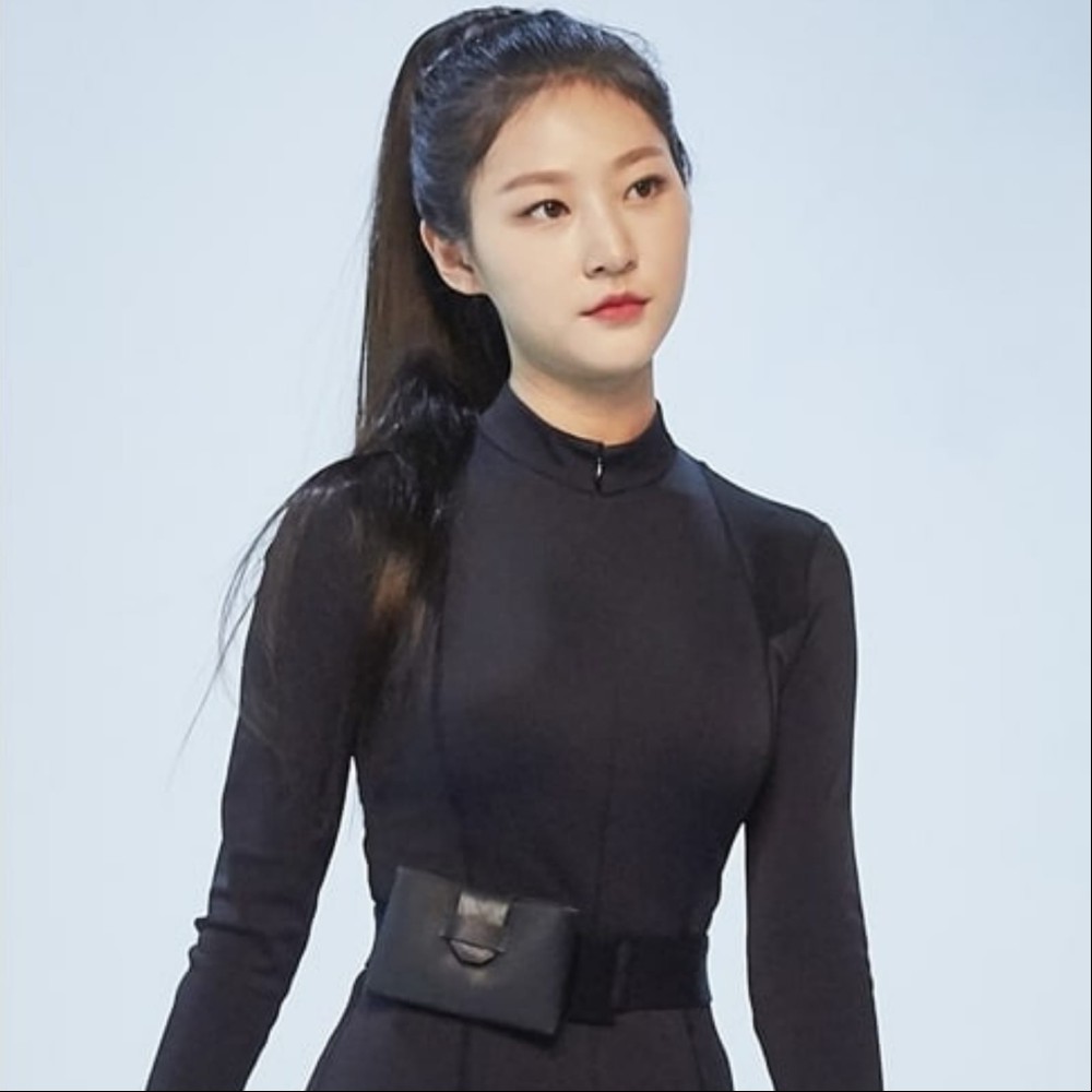 Did Kim Soo Hyun send Kim Sae Ron his intimate photos with idol girlfriend? Actress' family makes claims at 2nd press briefing