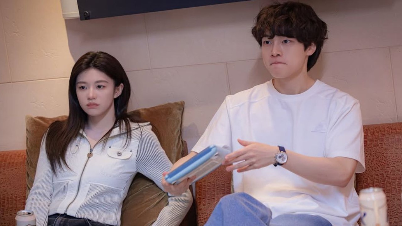 Go Yoon Jung and Kang You Seok: courtesy of tvN Go Yoon Jung and Kang You Seok: courtesy of tvN
