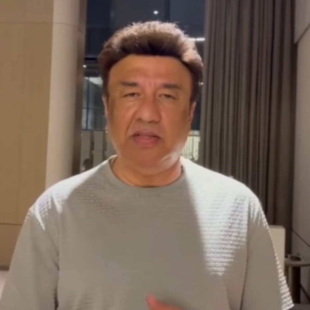 Did Anu Malik steal Shah Rukh Khan's Main Hoon Na song Gori Gori from THIS singer? Find out