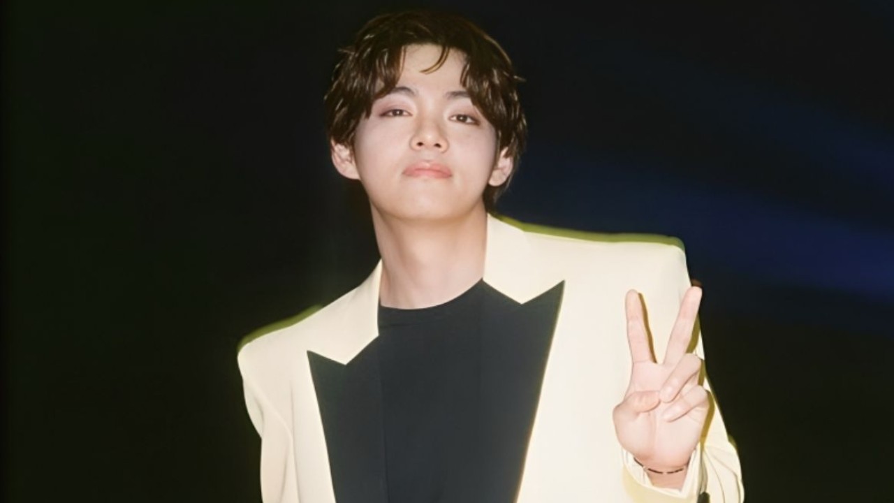 V: courtesy of BIGHIT MUSIC V: courtesy of BIGHIT MUSIC