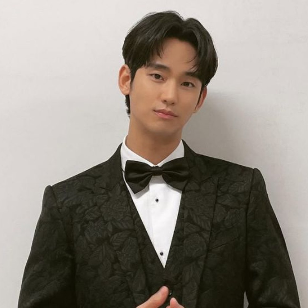 Kim Soo Hyun grabs top spot in Superstar Brand Power rankings amid Kim Sae Ron dating scandal; Kim Hye Yoon leads female list