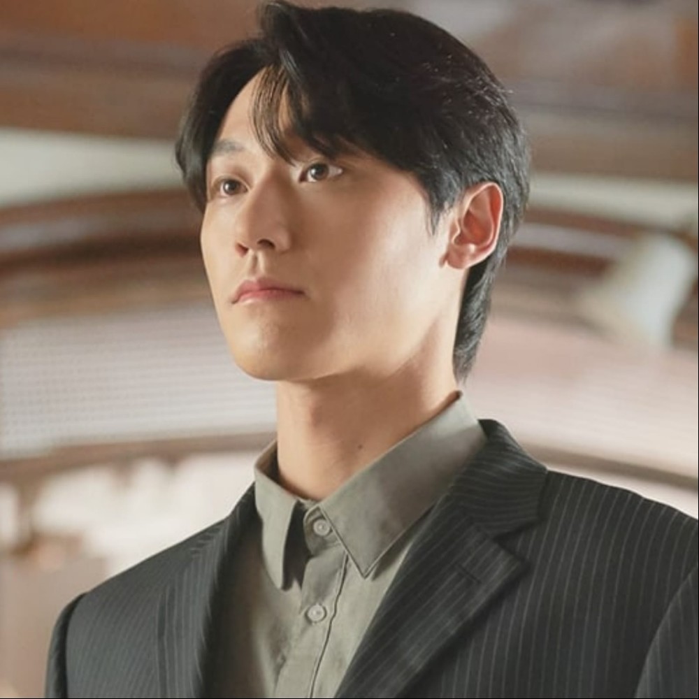 Lee Do Hyun gets discharged from military service: Is reunion with Go Min Si in Hong sisters’ drama his next big move?