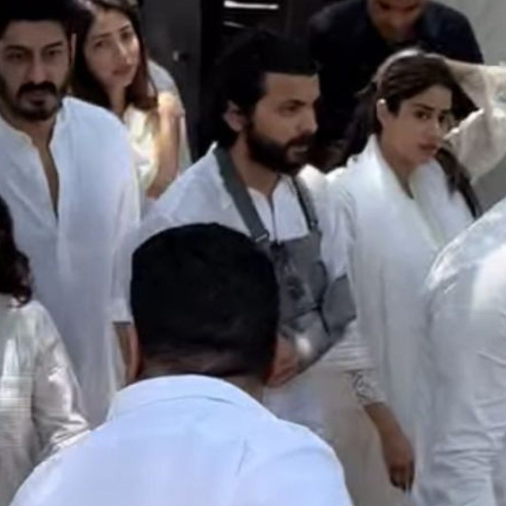 Anil Kapoor’s mom Nirmal Kapoor’s funeral: Emotional Janhvi Kapoor with injured Shikhar Pahariya, Sonam Kapoor, Arjun Kapoor and others pay last respects