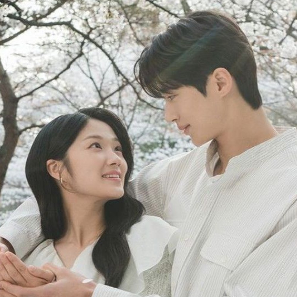 Lovely Runner stars Byeon Woo Seok and Kim Hye Yoon reignite chemistry post-Baeksang Arts Awards in sweet moment