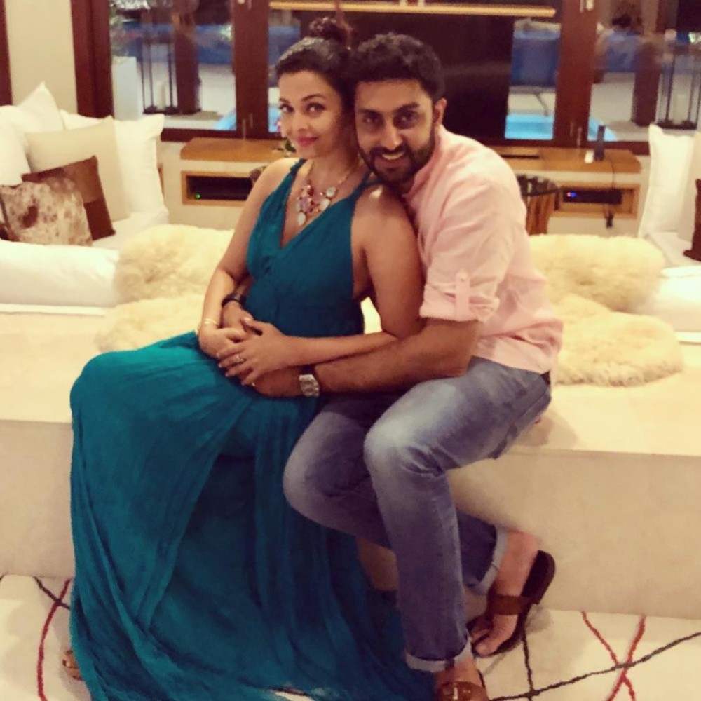 When Aaradhya clicked romantic pic of parents Aishwarya Rai- Abhishek Bachchan and it was etched forever in our memory