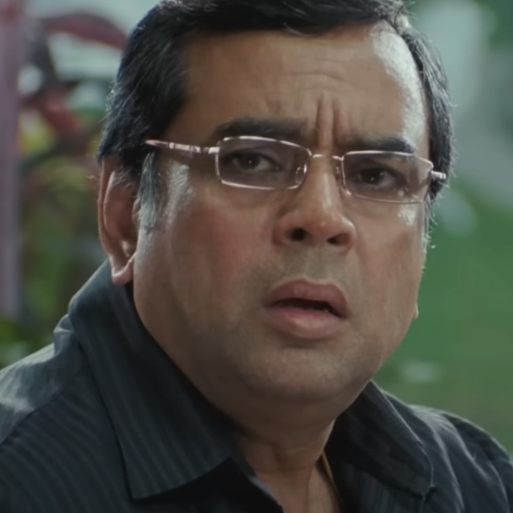 Akshay Kumar's Hera Pheri co-star Paresh Rawal's clarification to his 'colleague' comment proves the mutual respect they share