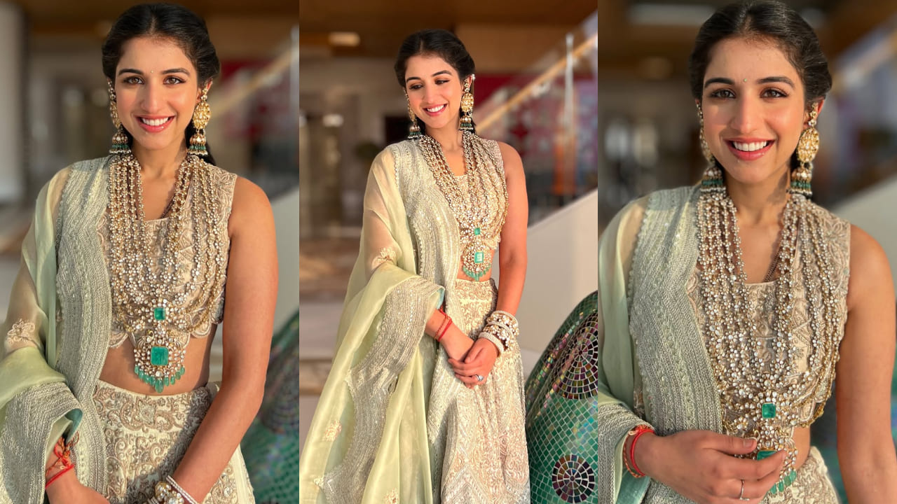 Radhika Merchant repeats her wedding necklace with Anamika Khanna’s pastel green lehenga and exudes elegance. PC: Simran Shah