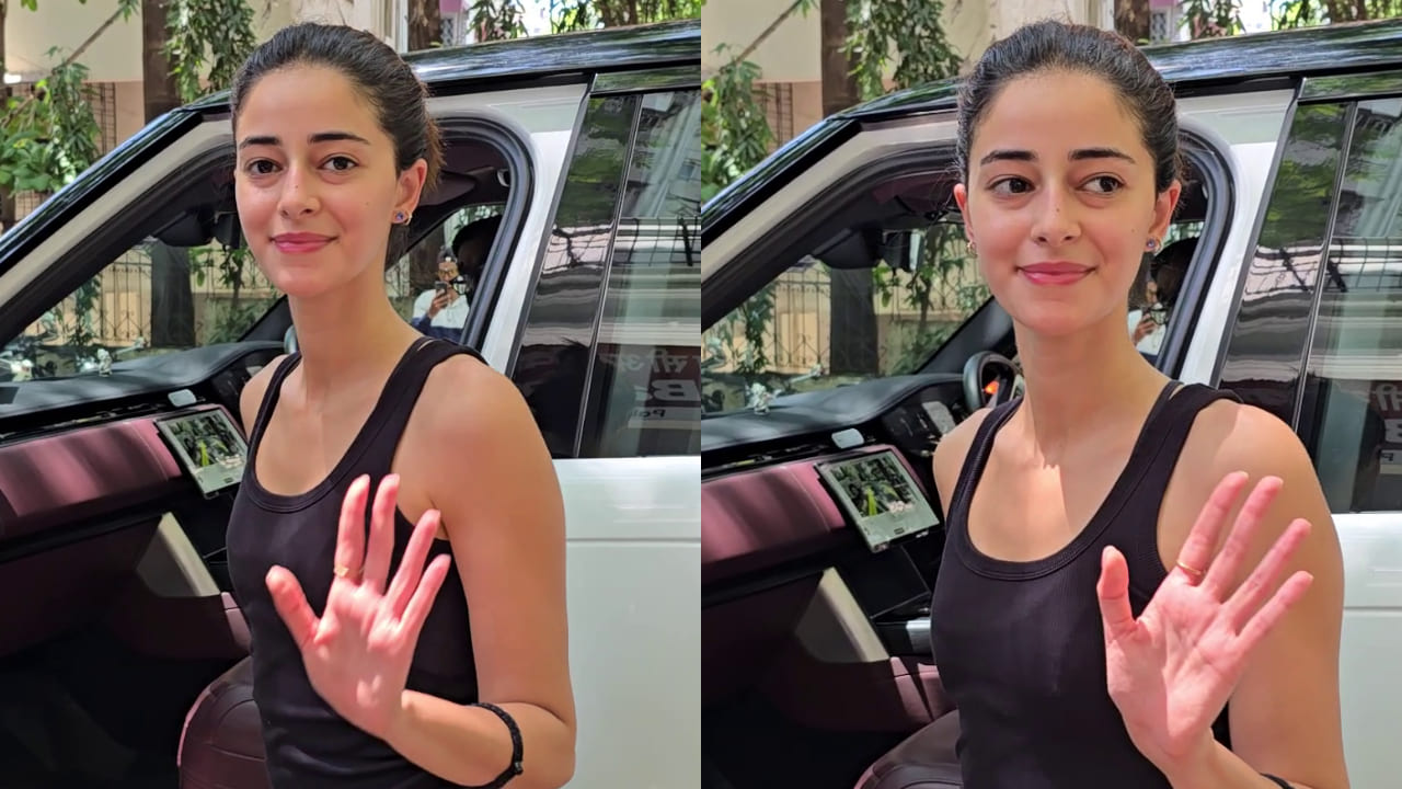 Ananya Panday shows how to style tank top with tights for a perfect workout outfit. PC: Varinder 