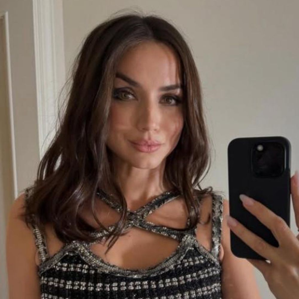 Ana de Armas Returns to United States After Birthday Getaway With Rumored Beau Tom Cruise; Know More