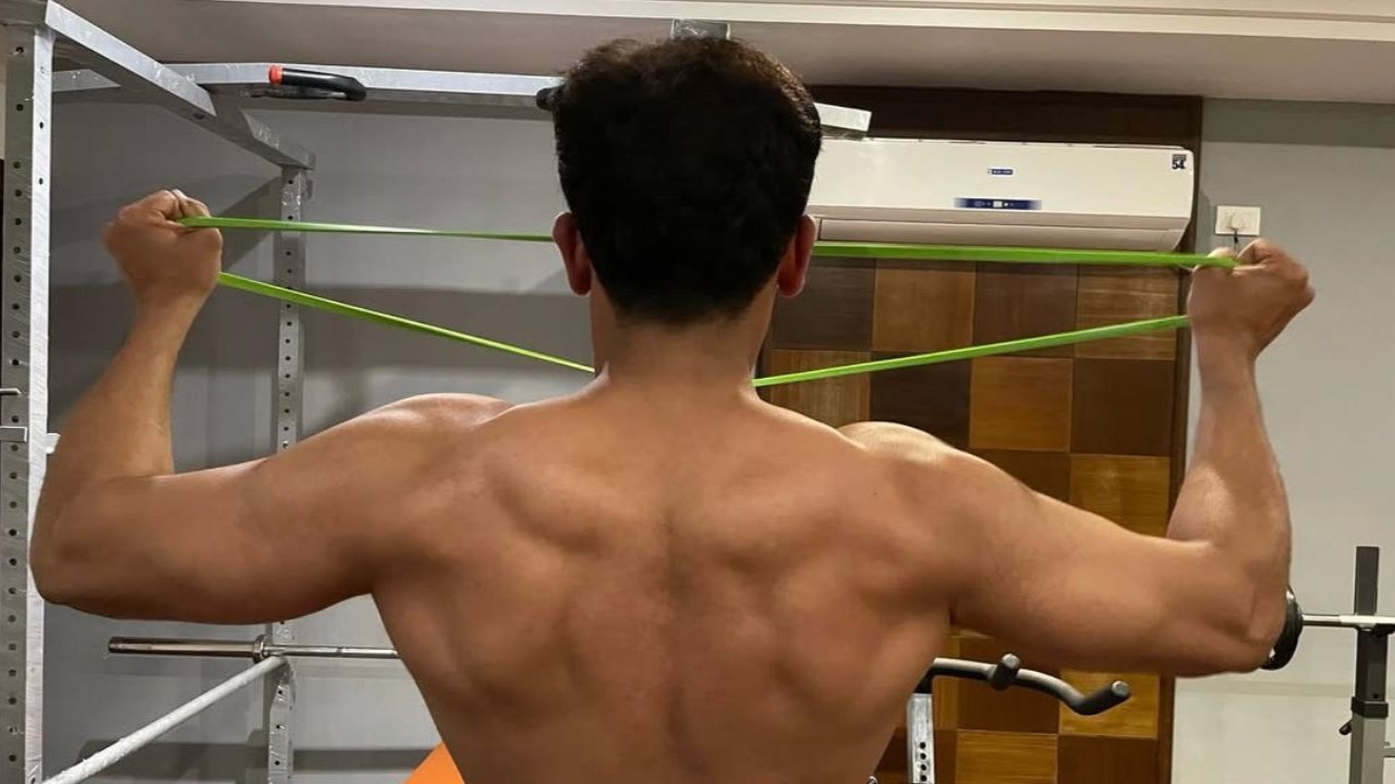 Picture Courtesy: Actor's Instagram Meet actor who bought desi ghee with first salary, cycled 140 km daily for acting, worked with Janhvi Kapoor, Shraddha Kapoor, and is now making headlines