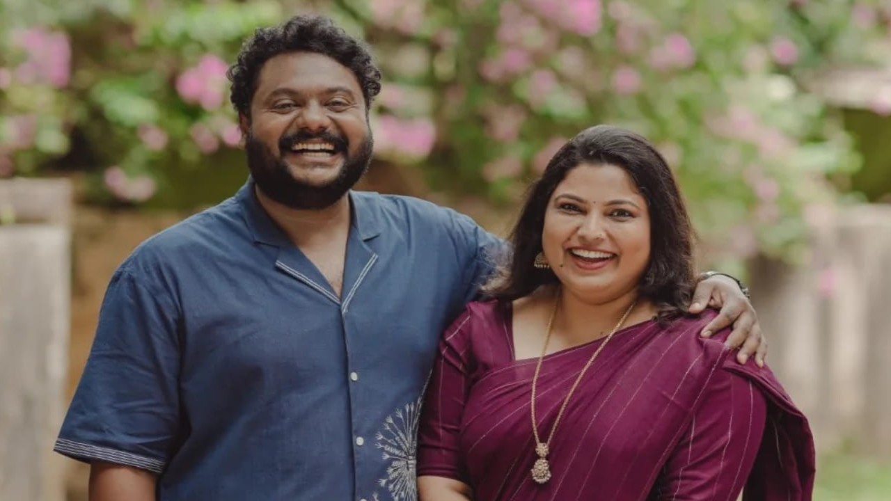 Malayalam actor Vishnu Govindan gets married to Anjali Geetha at registrar’s office, shares first photo (PC: Vishnu Govindan Instagram) Vishnu Govindan Instagram