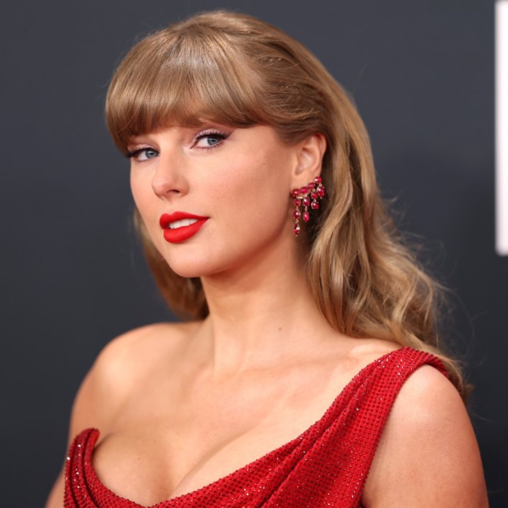 Inside Taylor Swift's skincare and makeup essentials