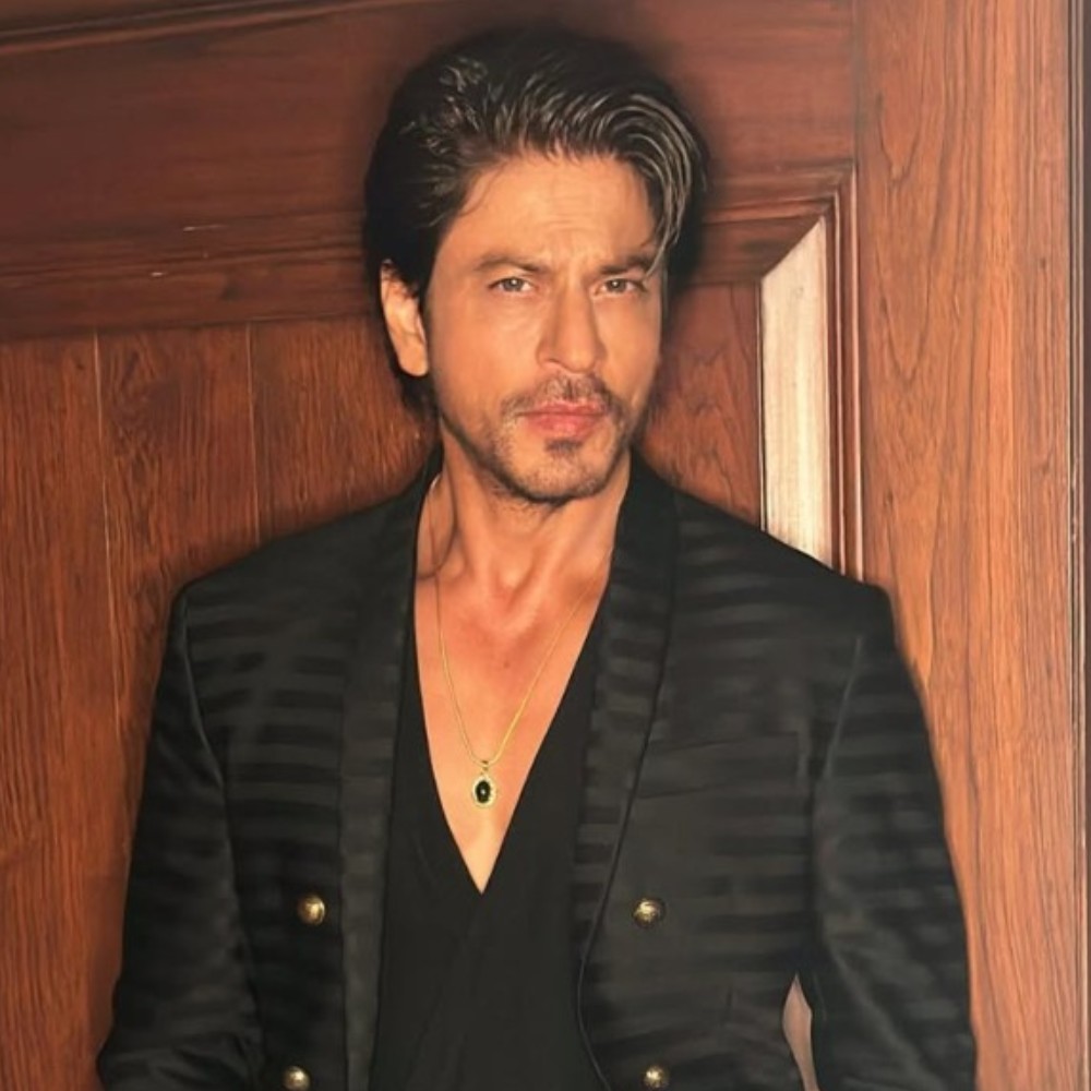 Know how Shah Rukh Khan's vanity van looks like; Chennai Express co-star Priyamani makes exciting revelations