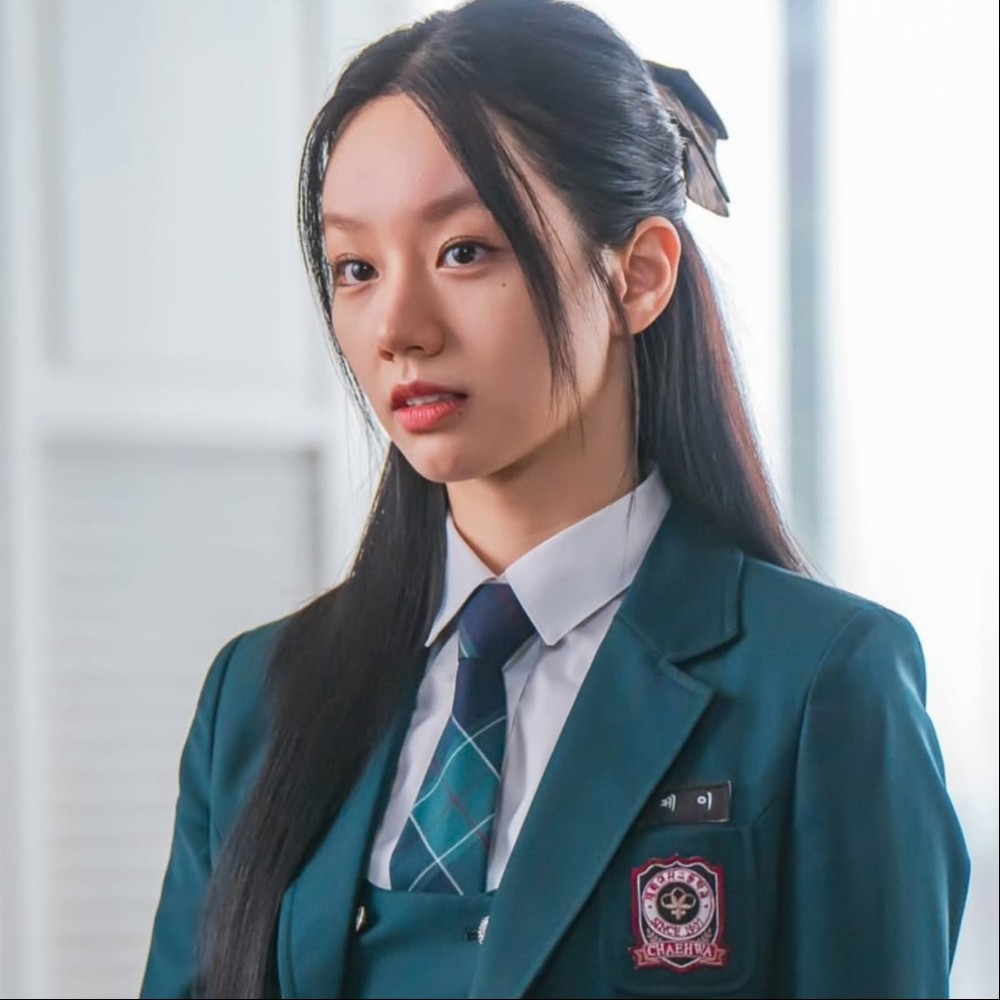 Will Hyeri replace Park Shin Hye in Chair Time? Know about her potential next project after Friendly Rivalry