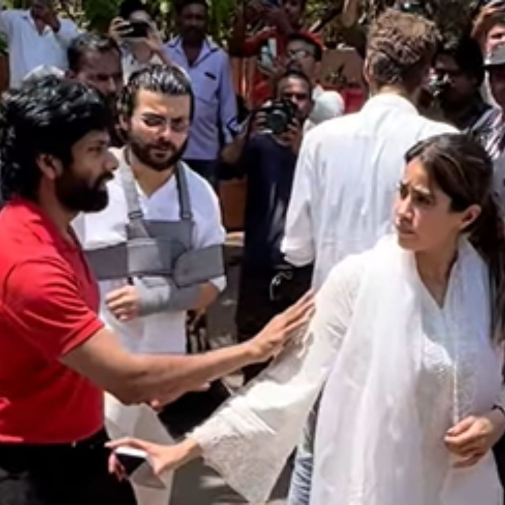 Janhvi Kapoor’s BF Shikhar Pahariya stands like a strong pillar for her and sister Khushi Kapoor at grandmother Nirmal Kapoor’s funeral