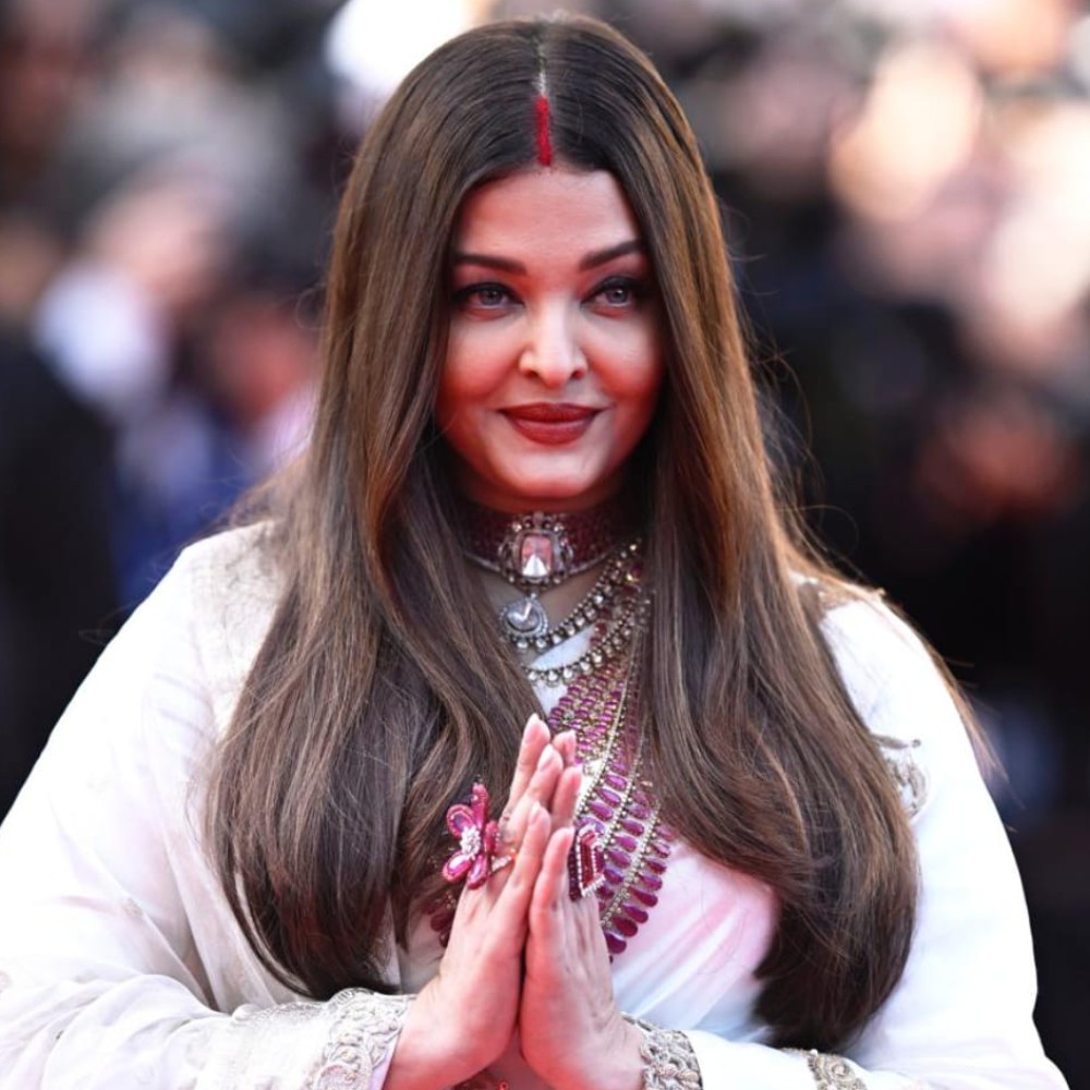 Opinion: Why OG queen Aishwarya Rai Bachchan’s sindoor look at Cannes Film Festival red carpet is ICONIC 