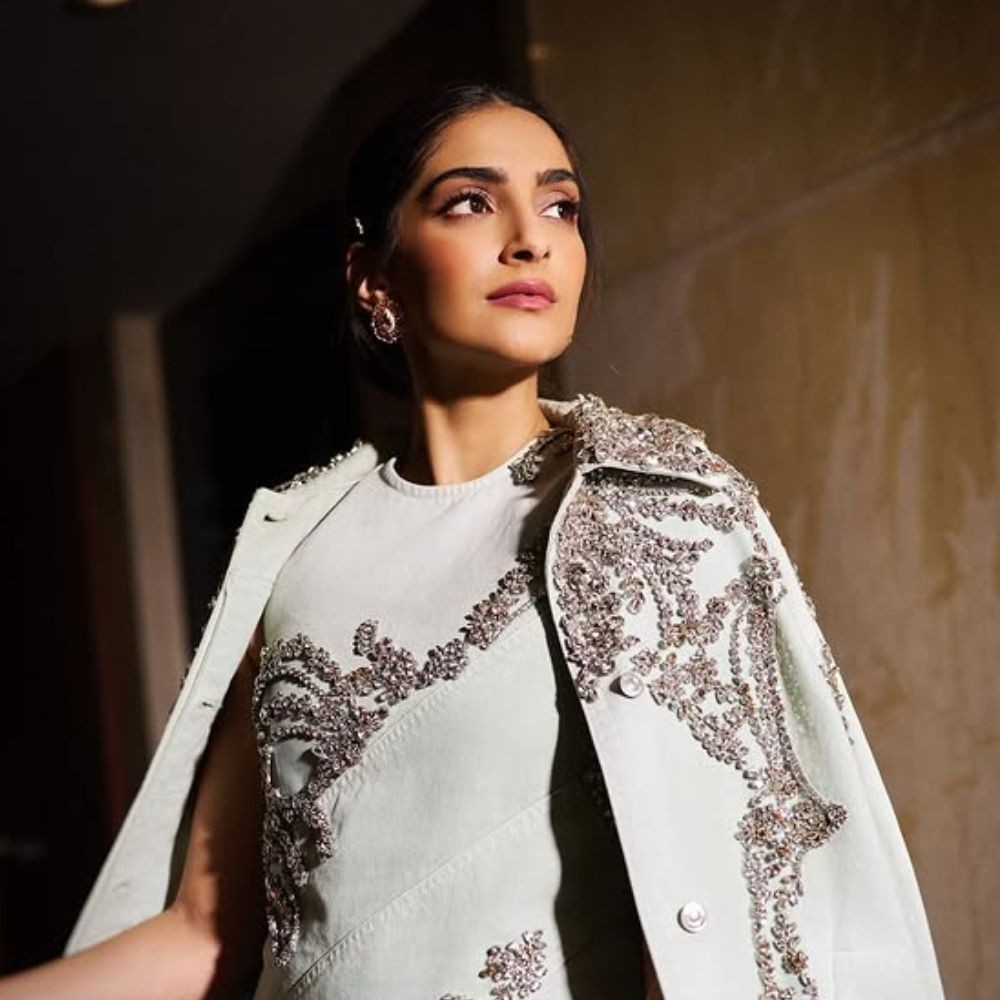 Sonam Kapoor’s love affair with roasted Makhana: 9 benefits to maintain good source of protein and fiber