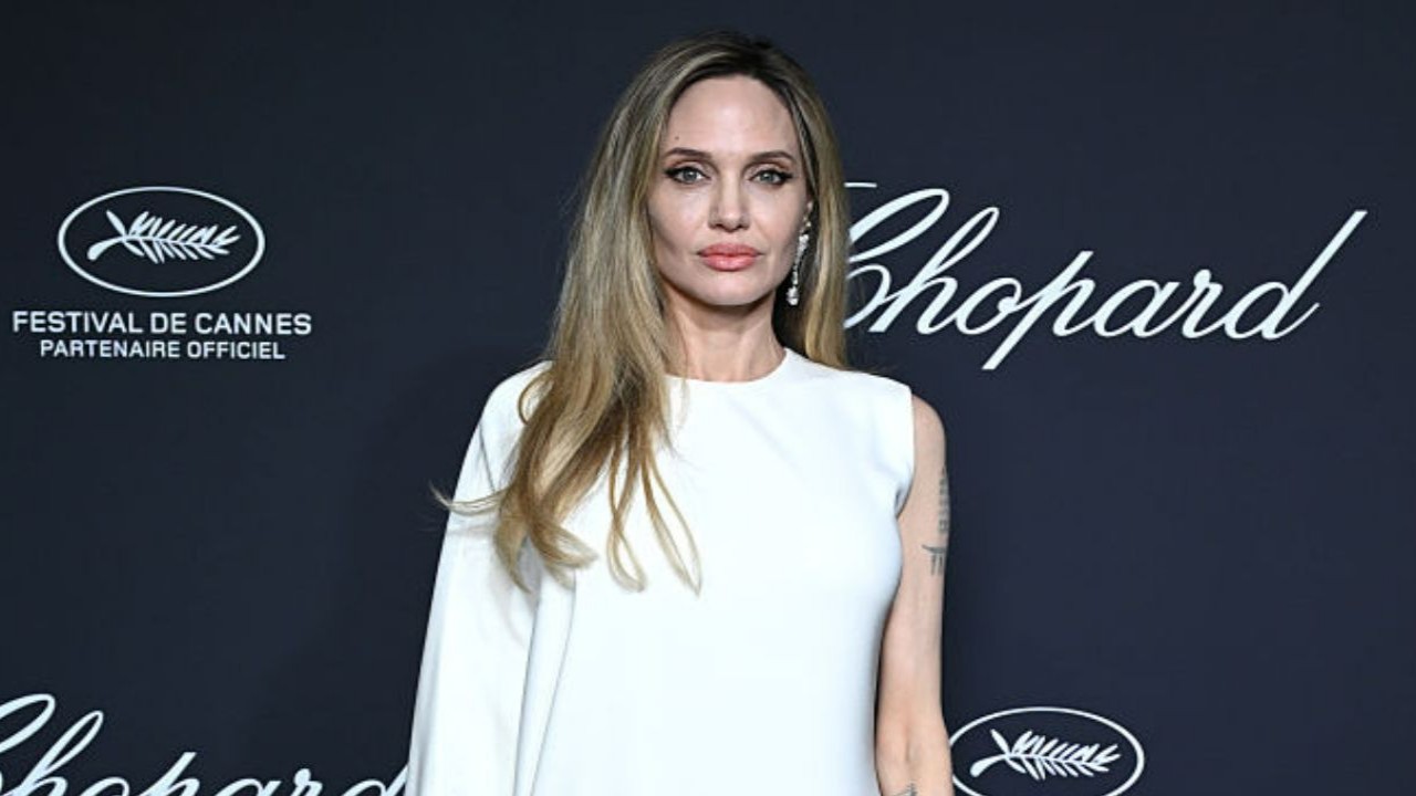 Angelina Jolie attends the photocall for the Chopard Trophy at the 78th annual Cannes Film Festival (Getty Images) Angelina Jolie attends the photocall for the Chopard Trophy at the 78th annual Cannes Film Festival