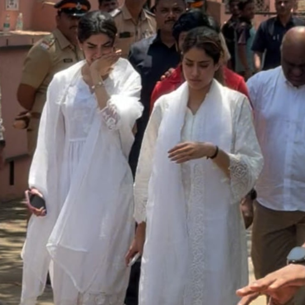 Sonam Kapoor, Janhvi and Khushi Kapoor break down after grandmother Nirmal Kapoor’s funeral
