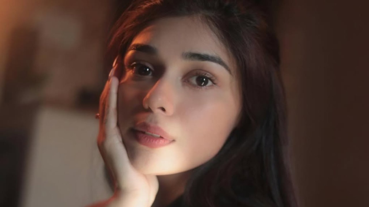 Picture Credit: Eisha Singh Instagram Eisha Singh’s step-by-step makeup tutorial is perfect for natural look