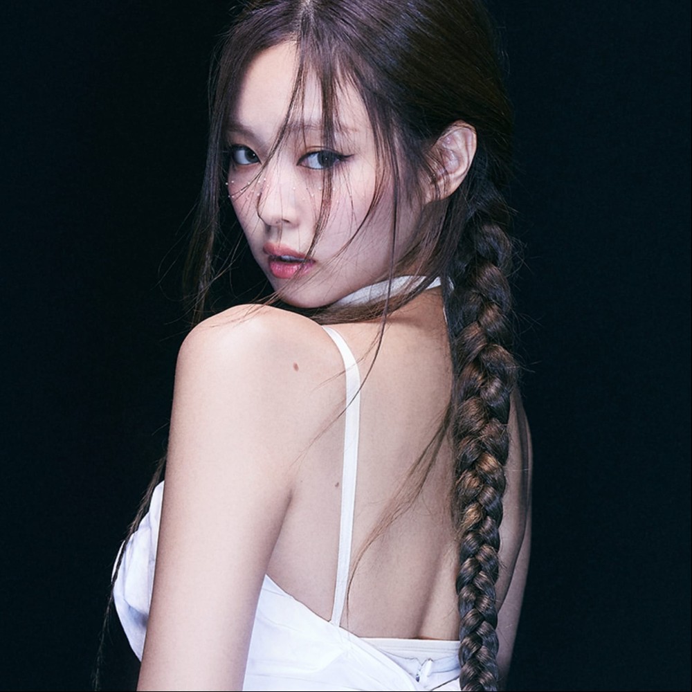 Podcaster accuses BLACKPINK's Jennie of filming explicit video with billionaire heir; fans rush to defence and demand legal action