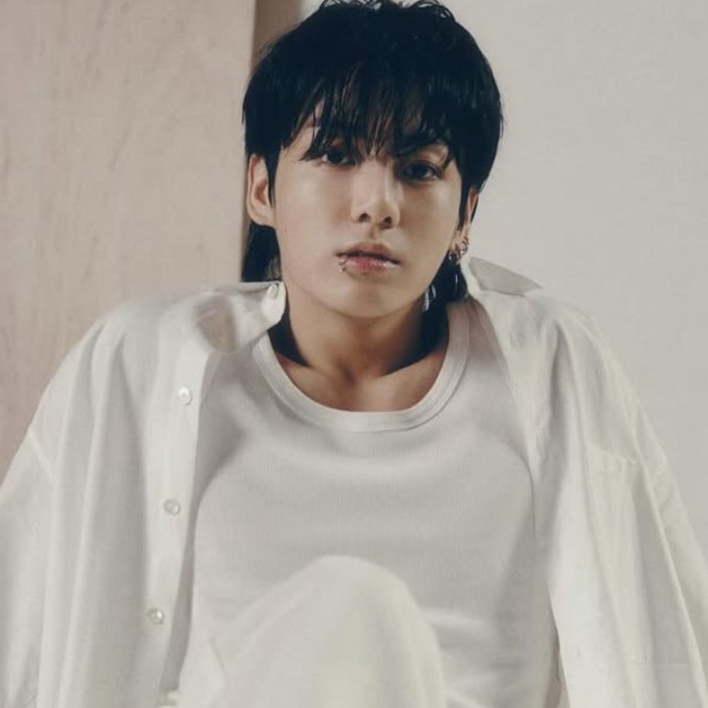 New BTS Jungkook music soon? Restaurant visit with manager 1 month before military discharge sparks buzz
