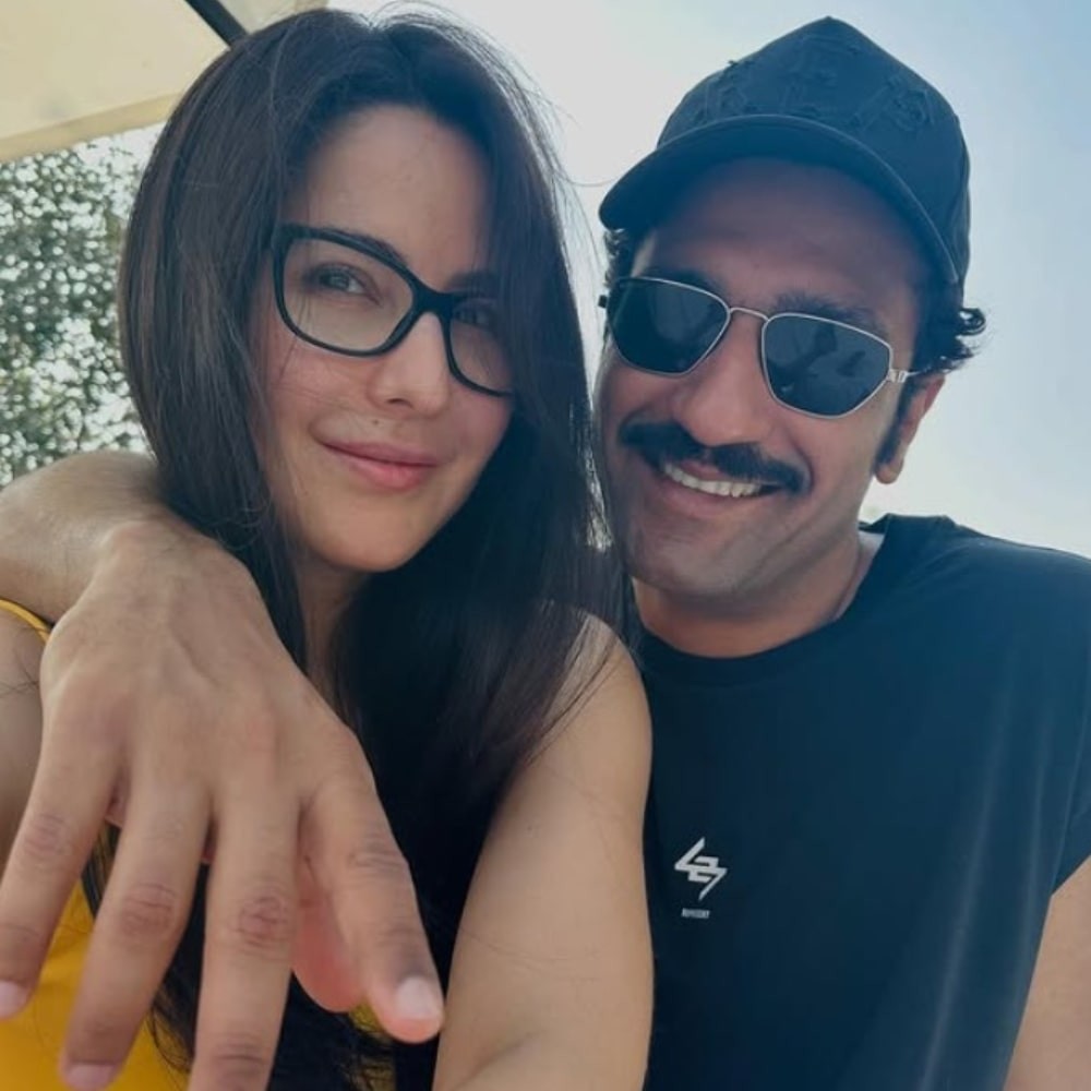 Bollywood Newswrap, May 16: Aamir Khan's GF Gauri's romantic gesture, Katrina Kaif's adorable b'day wish for Vicky Kaushal and more