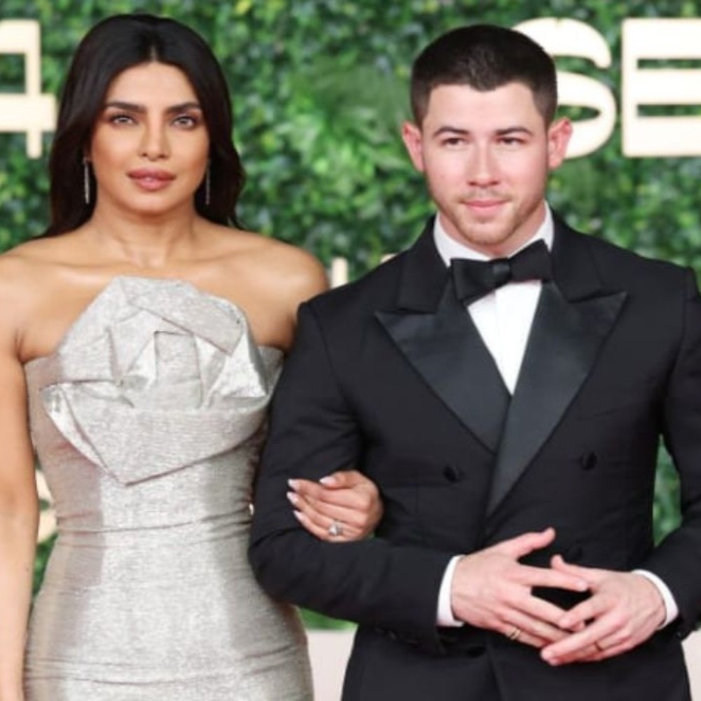 Nick Jonas is Ready to Fight for Wife Priyanka Chopra's Biggest Fan Status; Watch How He Reacts As Someone Tries to Steal the Spot