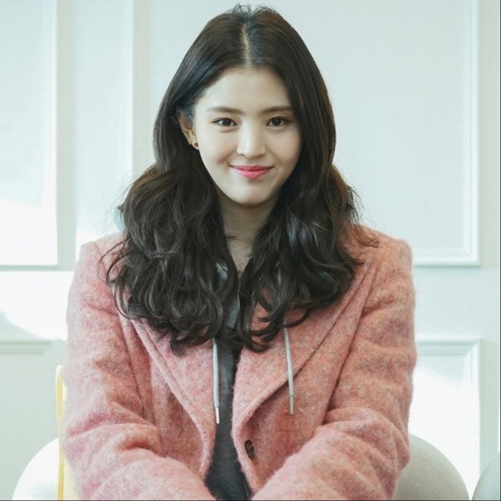 Han So Hee to turn into Anne Hathaway for The Intern's Korean remake alongside Choi Min Sik; details inside