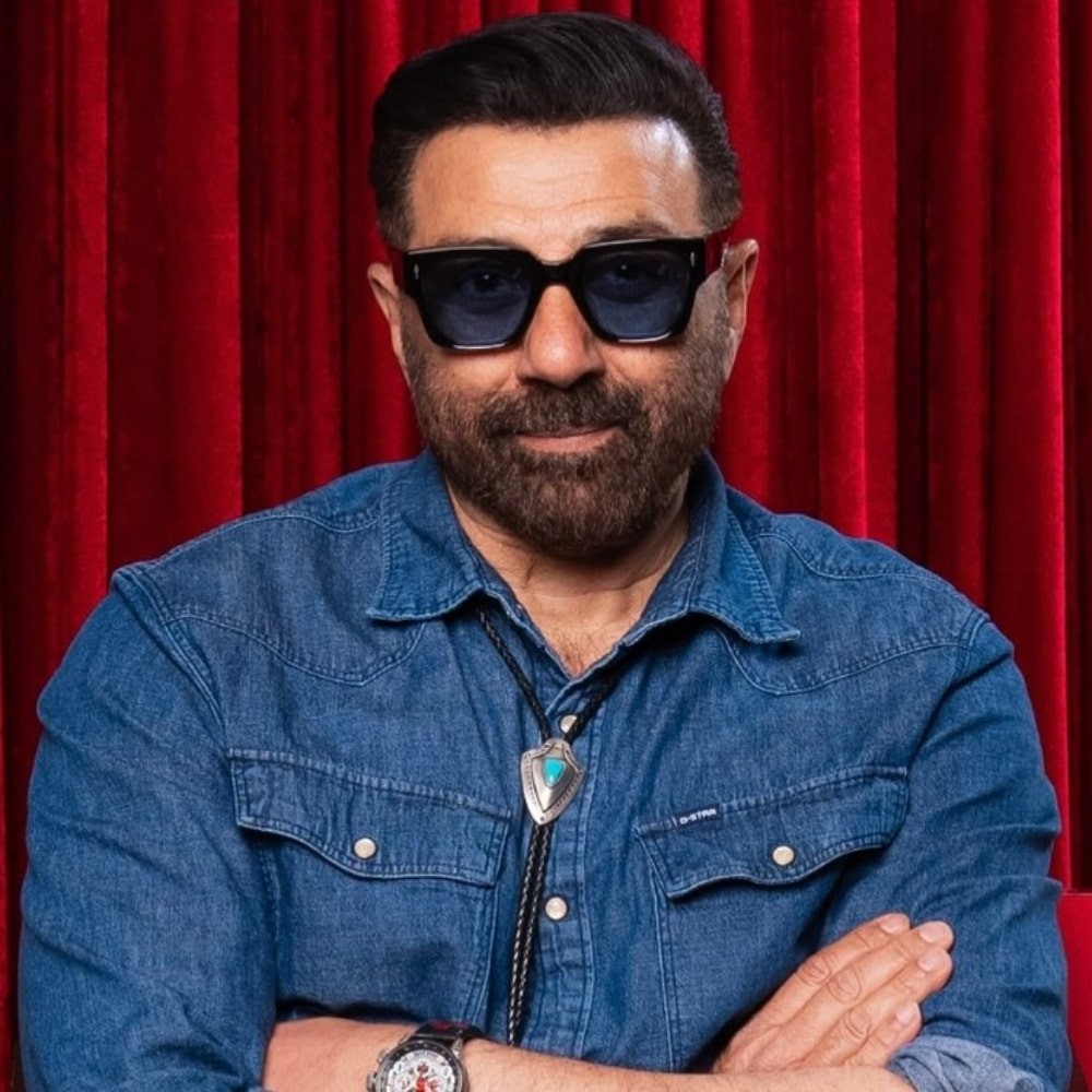 Sunny Deol once postponed a dance sequence shoot because he was too shy; deets will make you ROFL