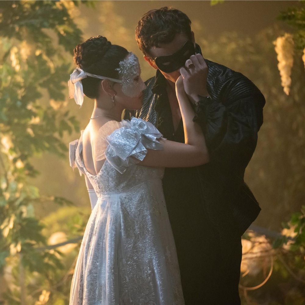 WATCH: Bridgerton Season 4 Sneak Peek Screams Love at First Sight; Luke Thompson and Yerin Ha Bring All the Fun