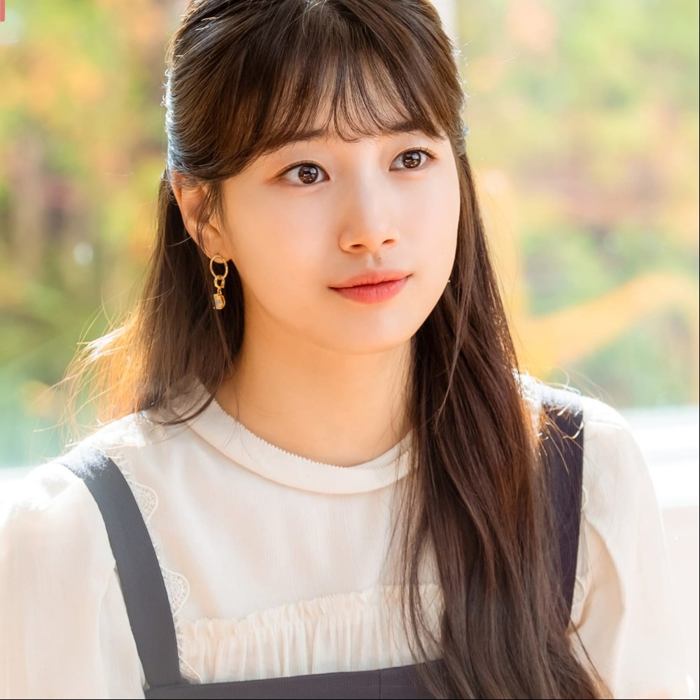Suzy in talks to lead as empress in webtoon based drama Men of the Harem; know details about her character and plot