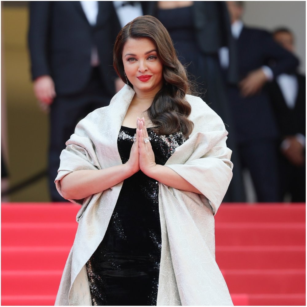 Cannes 2025: We bet you can’t get over VIDEO of Aishwarya Rai, Aaradhya’s alluring charm as they twin at prestigious film festival